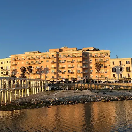 La Casa Di Oliver E Lea Apartment Civitavecchia